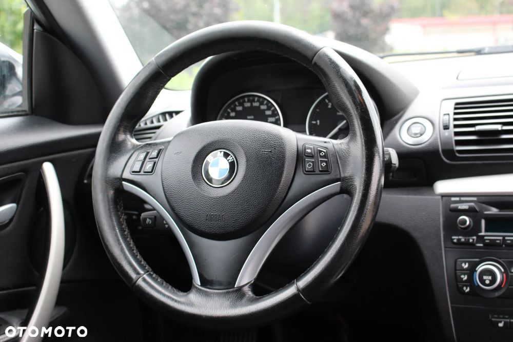 BMW Seria 1 123d - 12