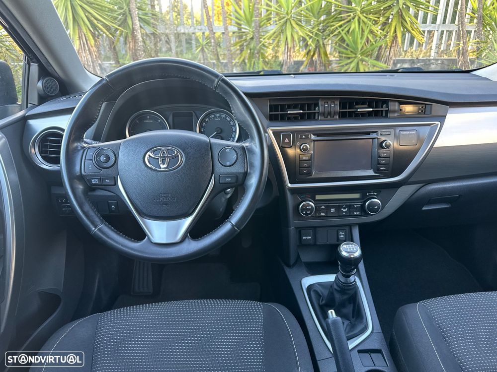 Toyota Auris 1.4 D-4D Comfort - 10