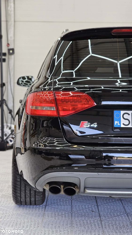 Audi S4 Avant S tronic - 16