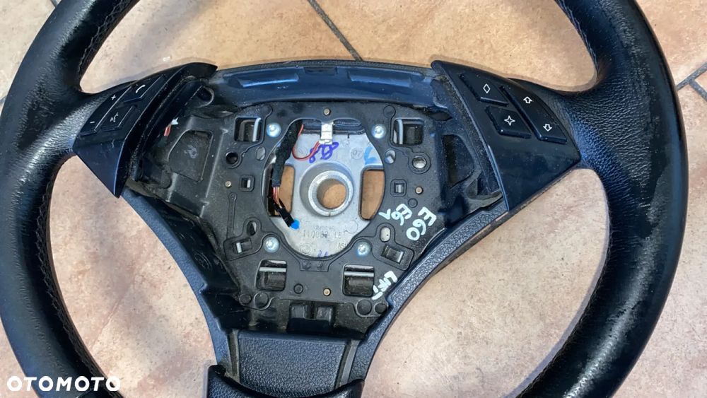 KIEROWNICA WIELOFUNKCYJNA BMW E60 E61 LIFT - 2