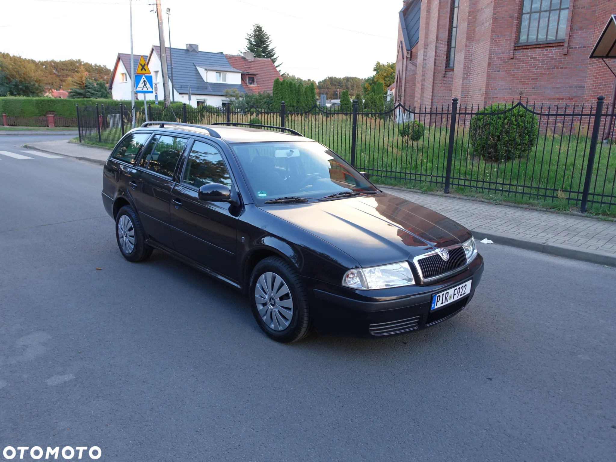 Skoda Octavia 1.6 Combi Tour - 3