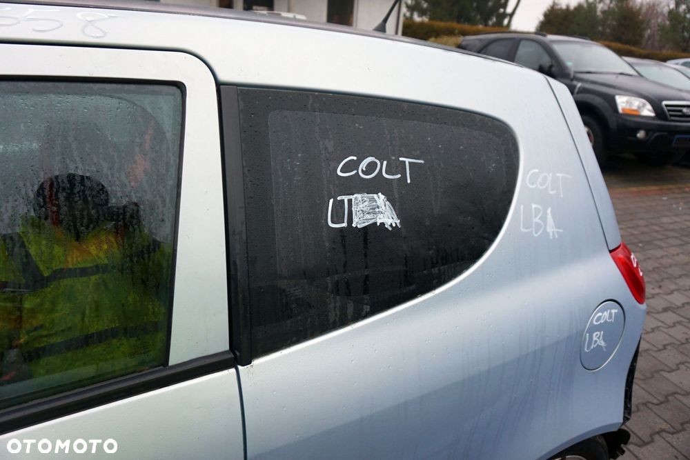 SZYBA KAROSERYJNA TYLNA LEWA BOCZNA COLT VI Z30 3D HB MR957057 MITSUBISHI 2004-2008 - 1