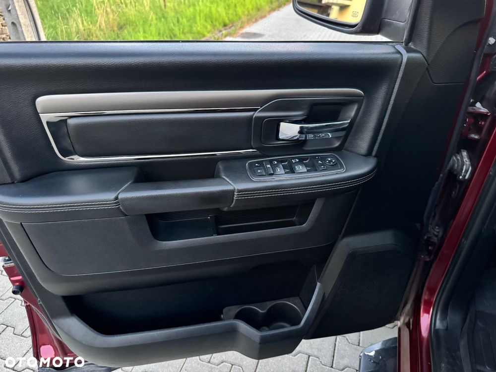 Dodge RAM 5.7 4x4 - 19