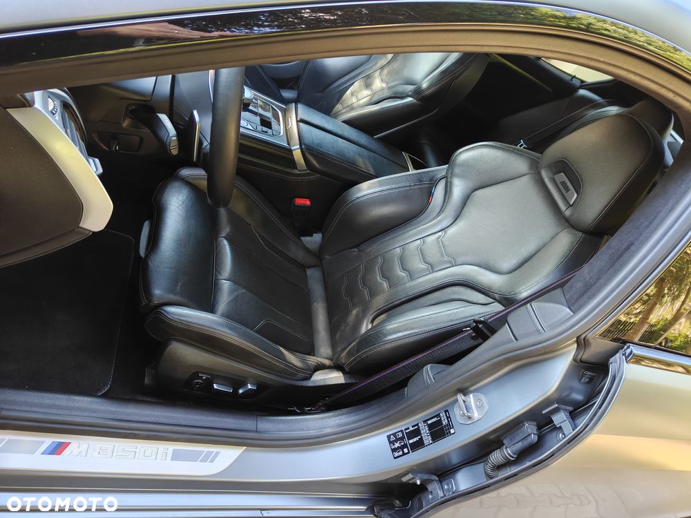 BMW Seria 8 - 11