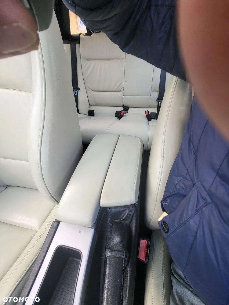 BMW Seria 3 330d - 8