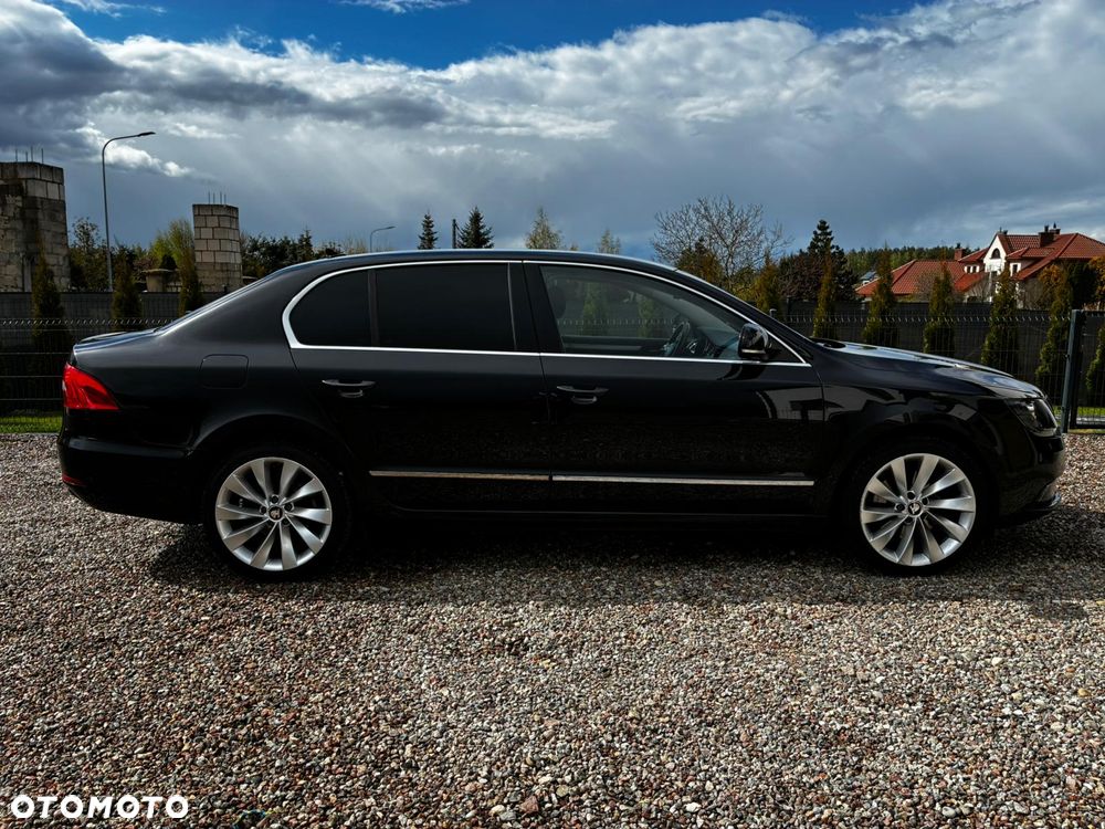 Skoda Superb 2.0 TDI Active DSG - 4