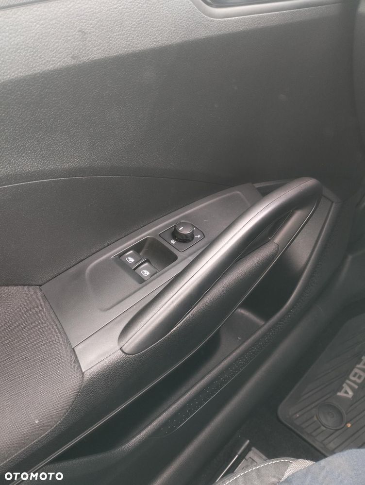 Skoda Fabia 1.0 TSI Ambition - 9