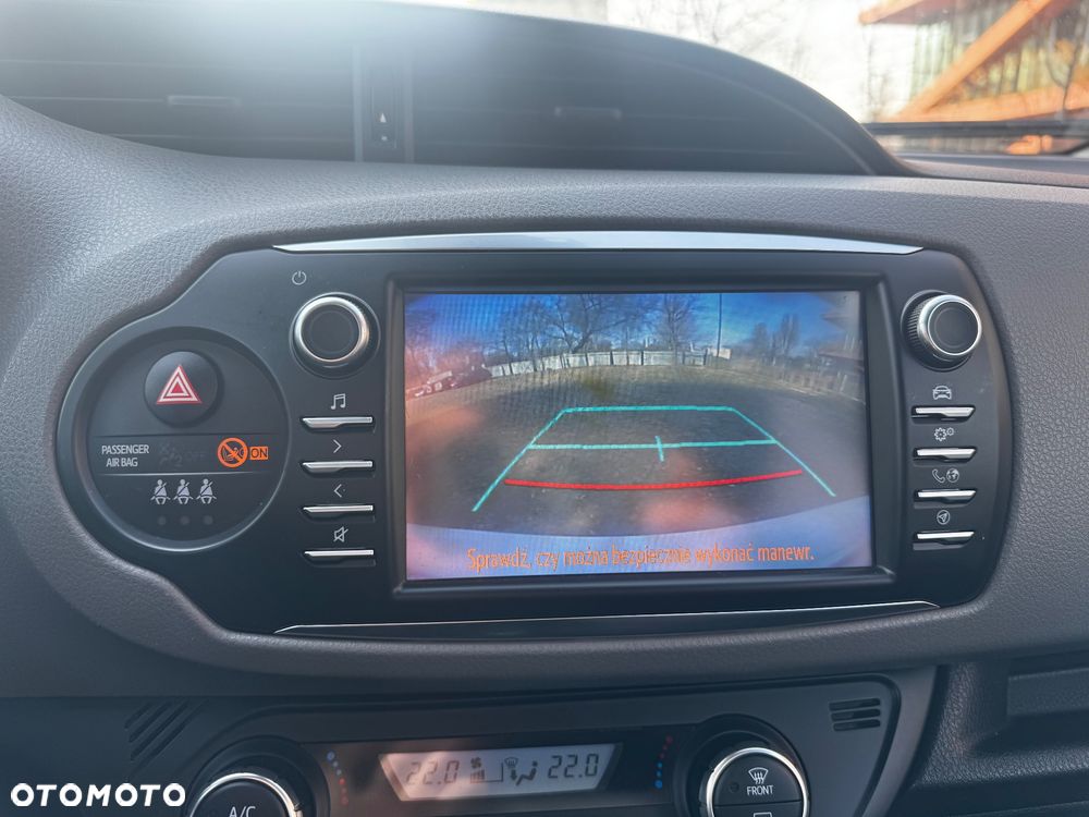 Toyota Yaris Hybrid 100 Life - 11