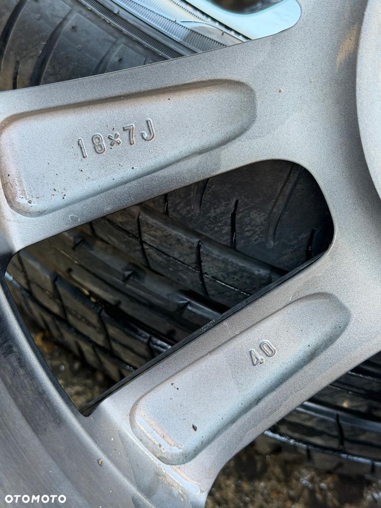 Felgi 18' koła Toyota Corolla Cross 5x114,3 18x7J ET40 centr 60,1 - 12