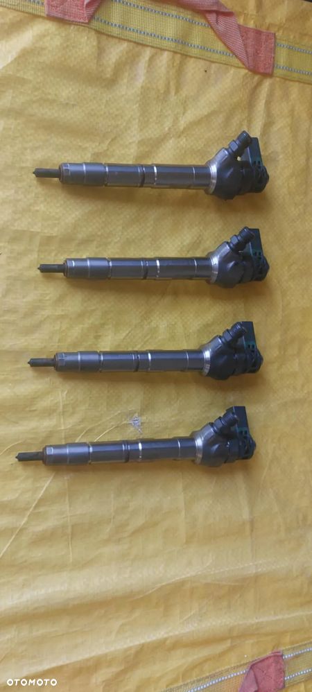 Wtrysk wtryskiwacze 04L 130 277AC silnik DFG - 3