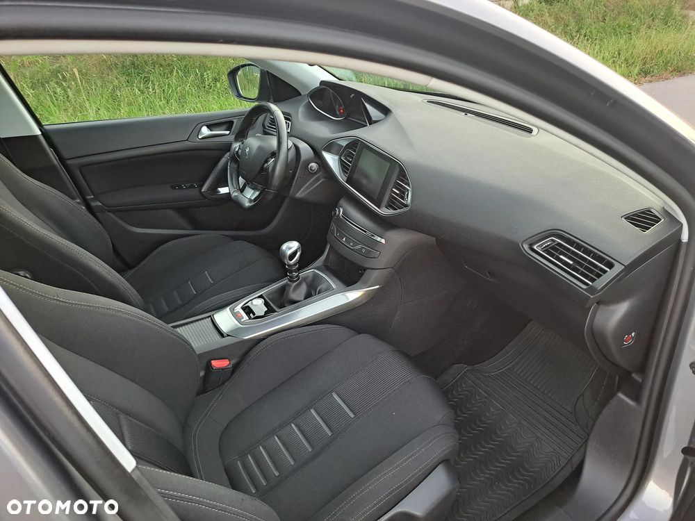 Peugeot 308 - 11