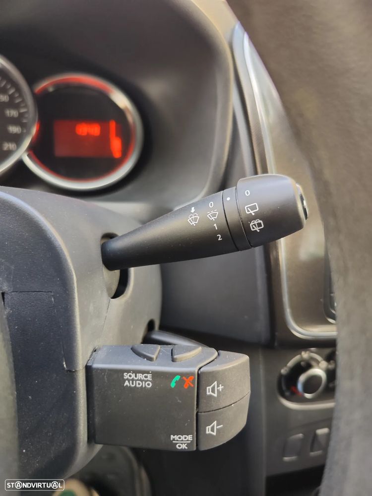 Dacia Logan MCV SCe 75 Access - 27