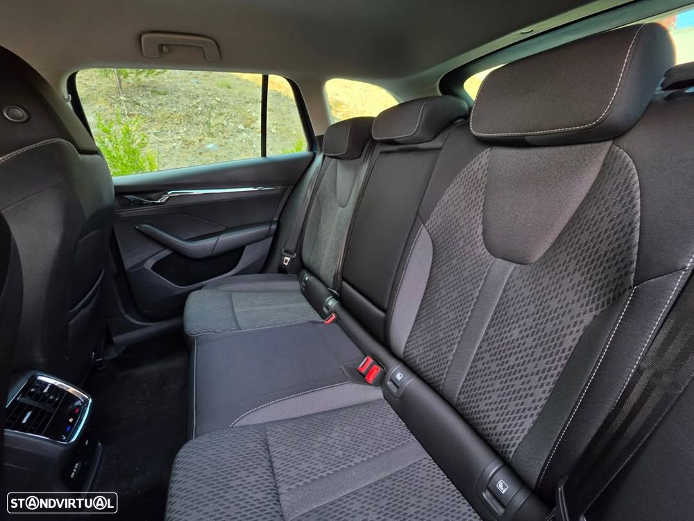 Skoda Octavia Break 2.0 TDI Style DSG - 8