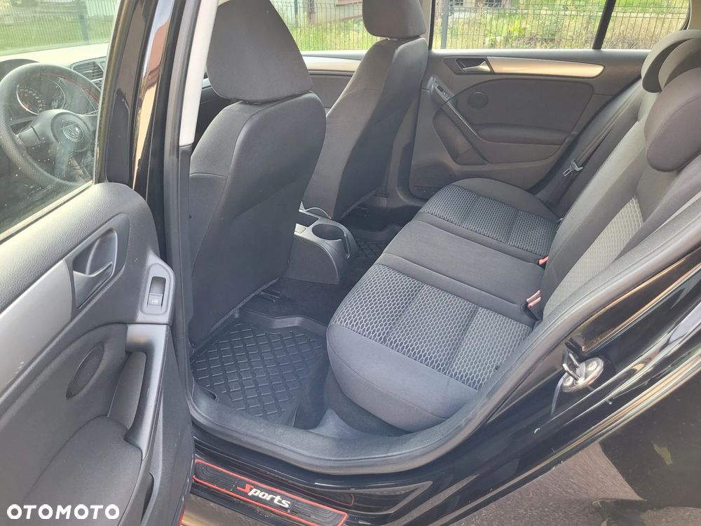 Volkswagen Golf - 8