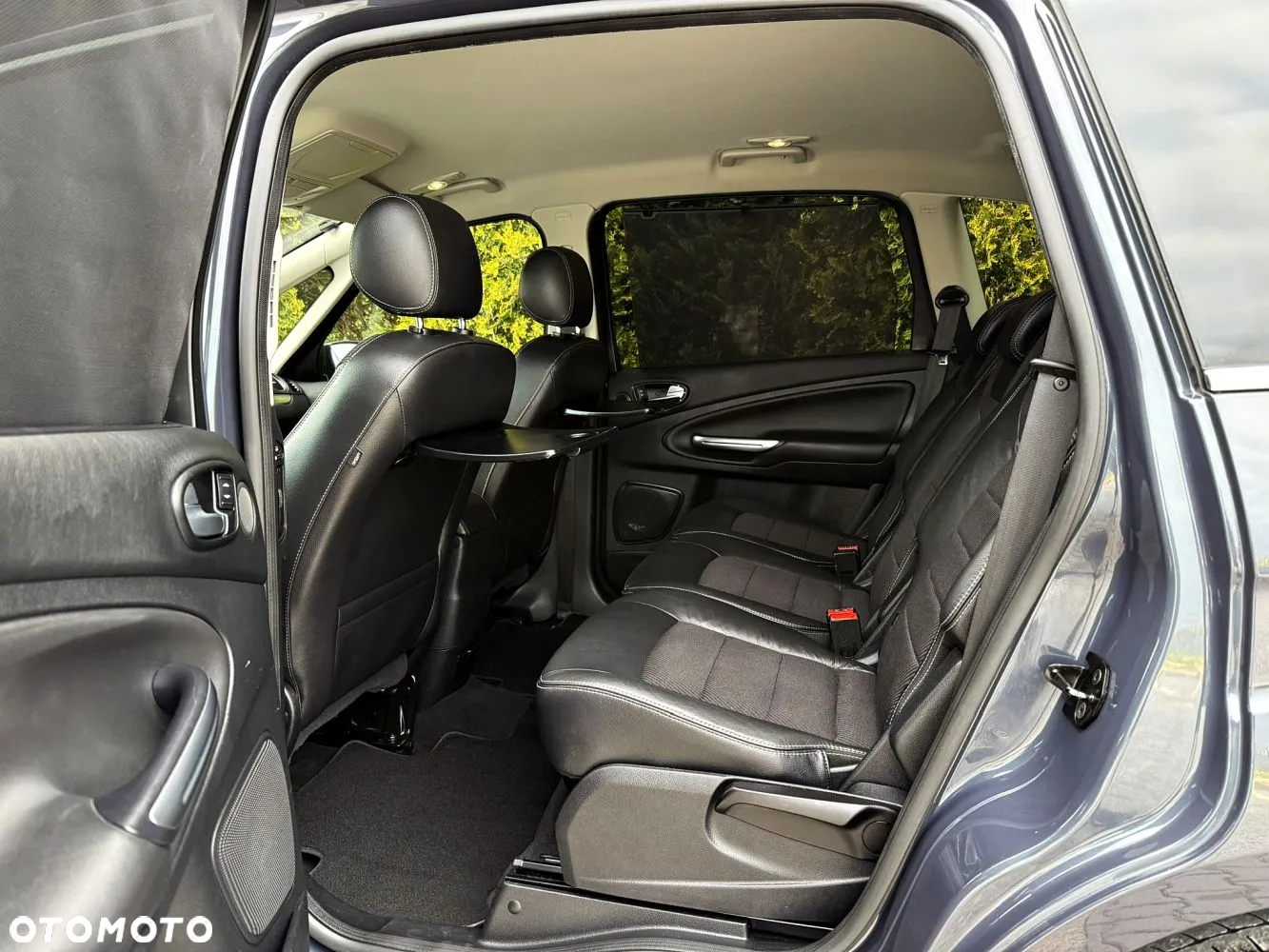 Ford S-Max - 36