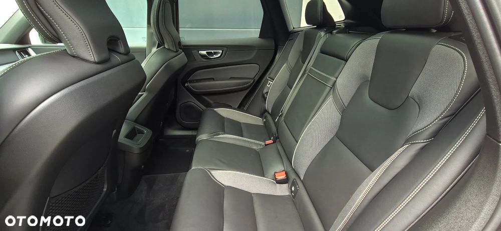 Volvo XC 60 D4 Geartronic RDesign - 19