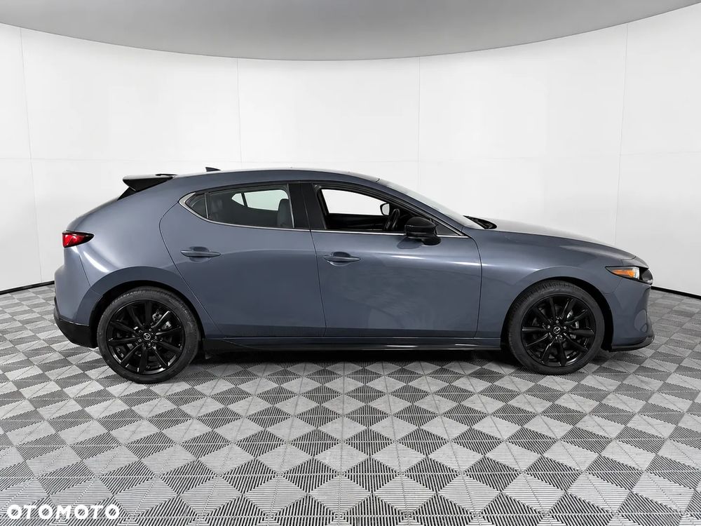 Mazda 3 - 4