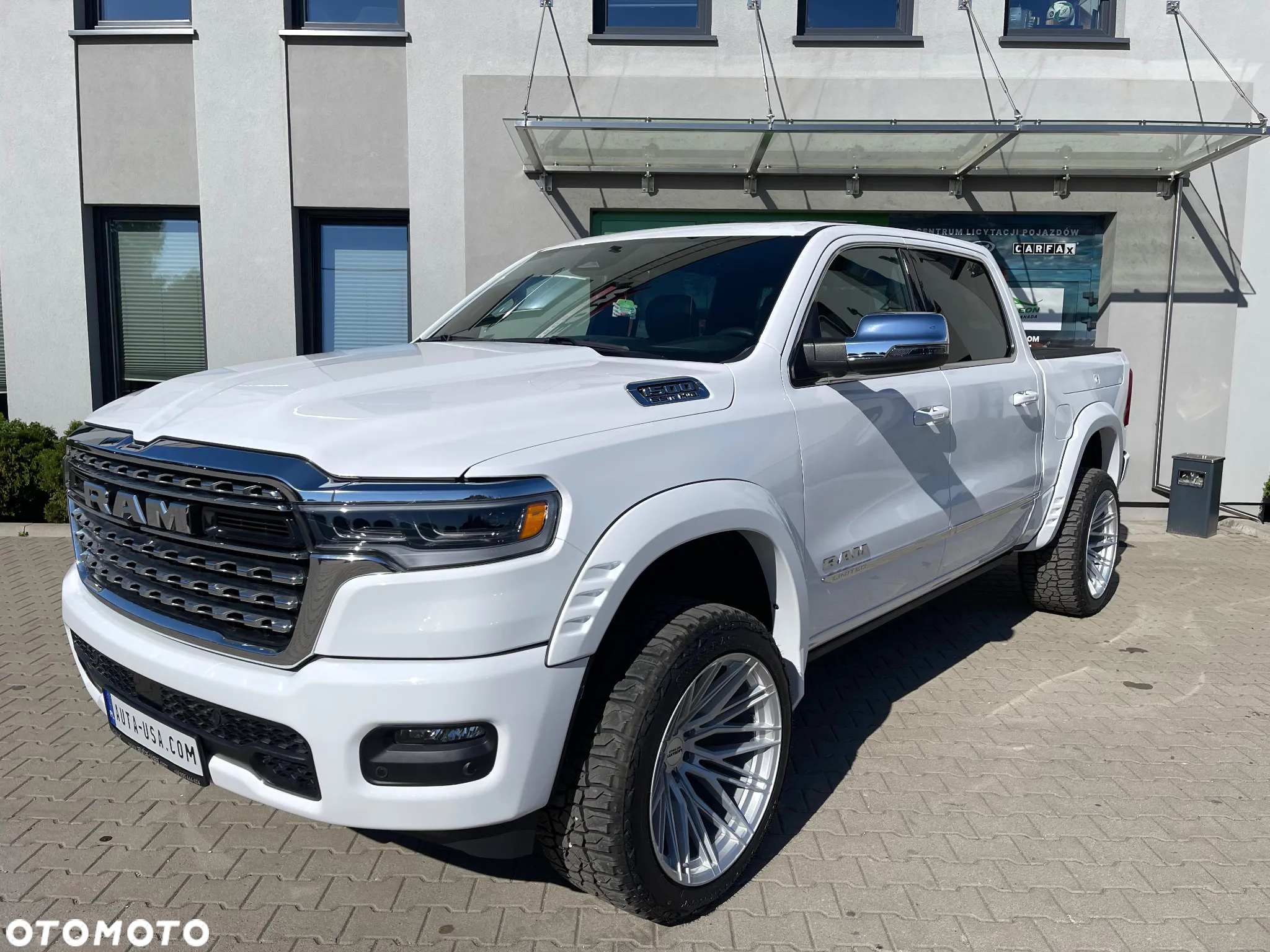 RAM 1500 ver-5-7-crew-cab-limited - 13
