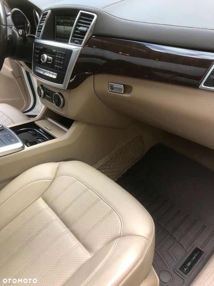 Mercedes-Benz GL 400 4Matic 7G-TRONIC - 21
