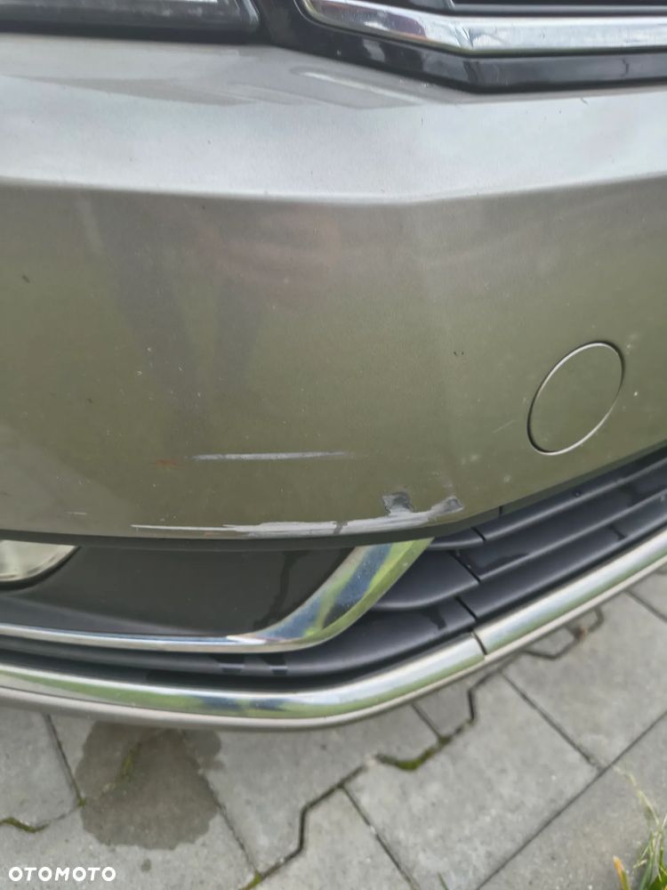 Volkswagen Passat 2.0 TDI DPF BlueMotion Technology Comfortline - 9