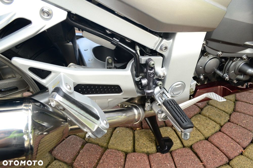 Yamaha FJR - 24