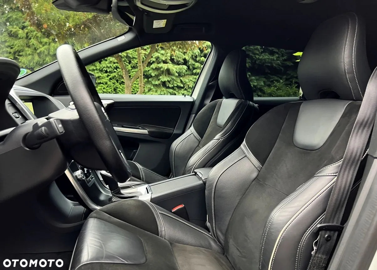 Volvo XC 60 D4 R-Design - 21