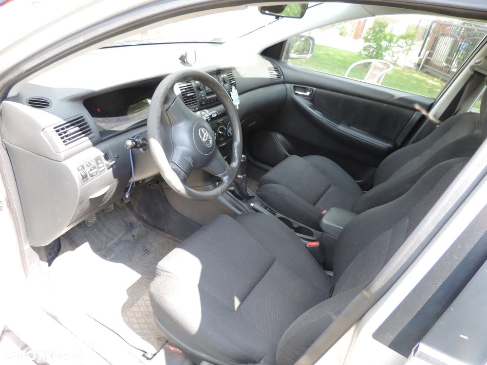 Toyota Corolla 1.4 D-4D Terra - 12