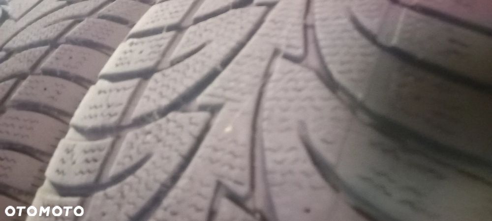 BMW X3 3.0D 4kola cena za komplet 235/55R17 - 8