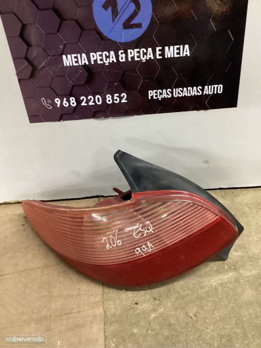 Farolim traseiro esquerdo Peugeut 206 do ano 1999 - 1