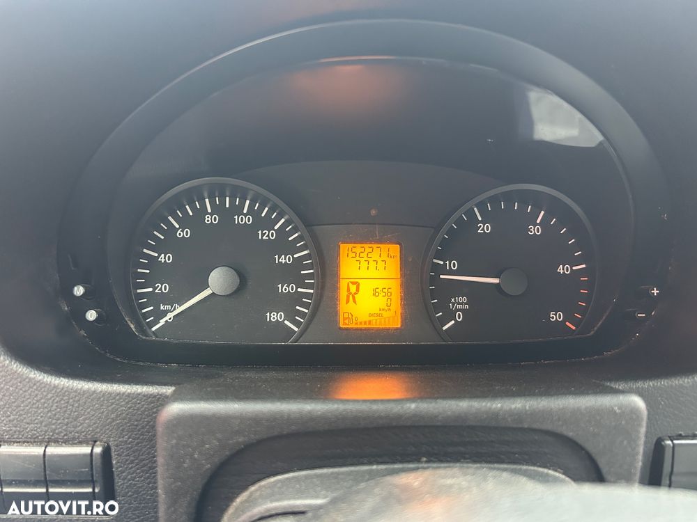 Mercedes-Benz Sprinter - 10