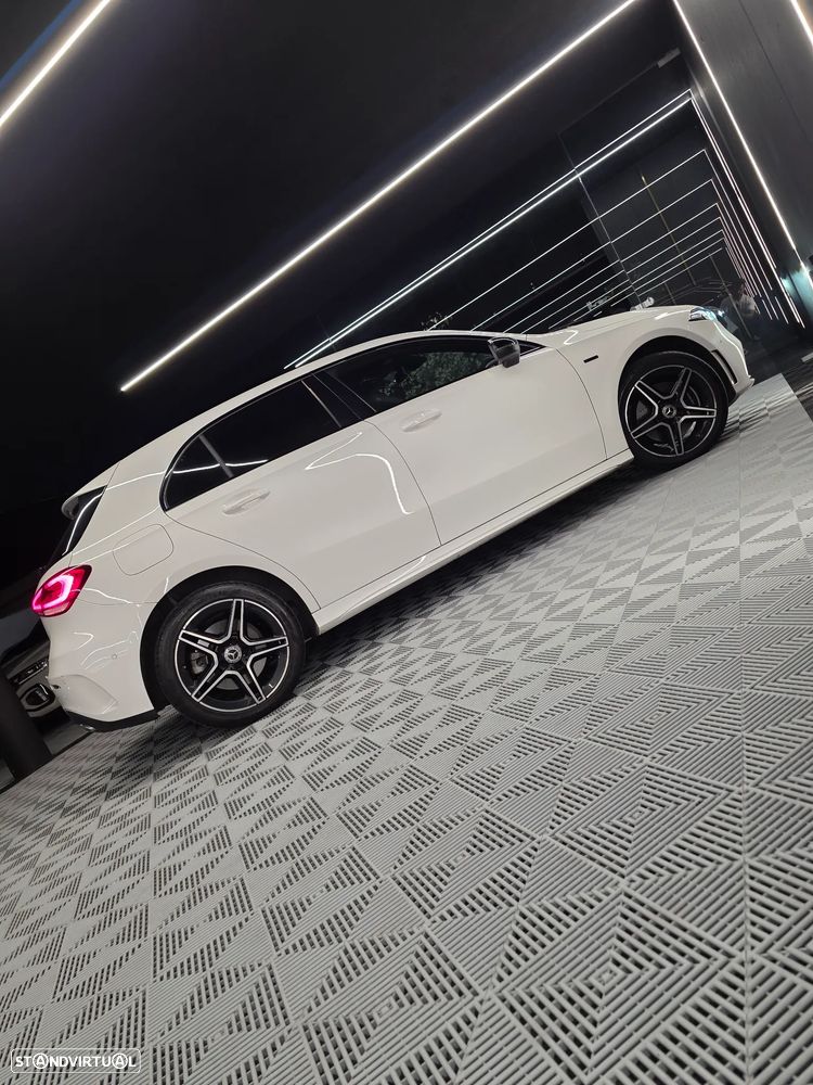 Mercedes-Benz A 250 e AMG Line - 17