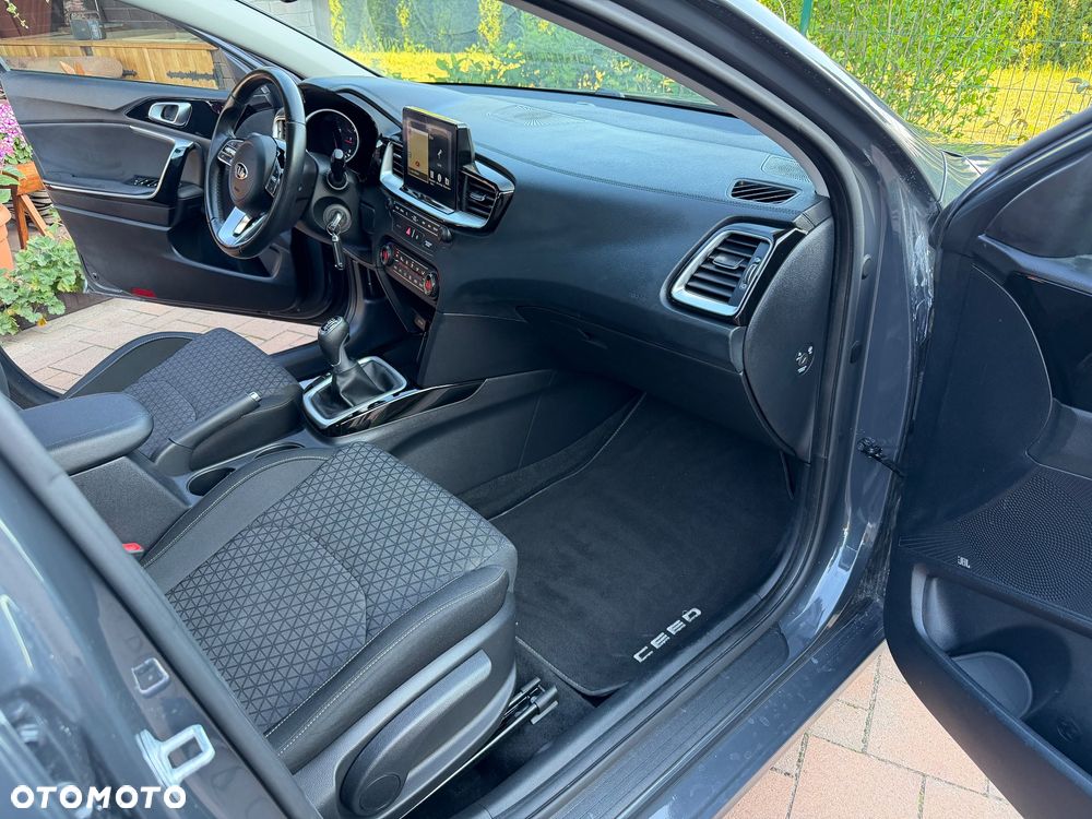 Kia Ceed 1.6 CRDi Edition 7 - 25