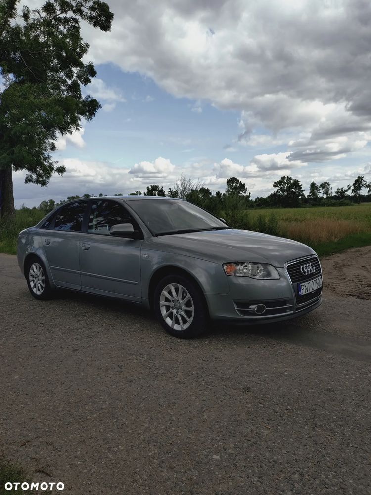 Audi A4 Limousine - 6