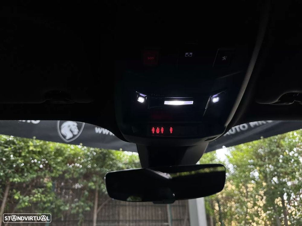 Peugeot e-2008 GT Pack - 32