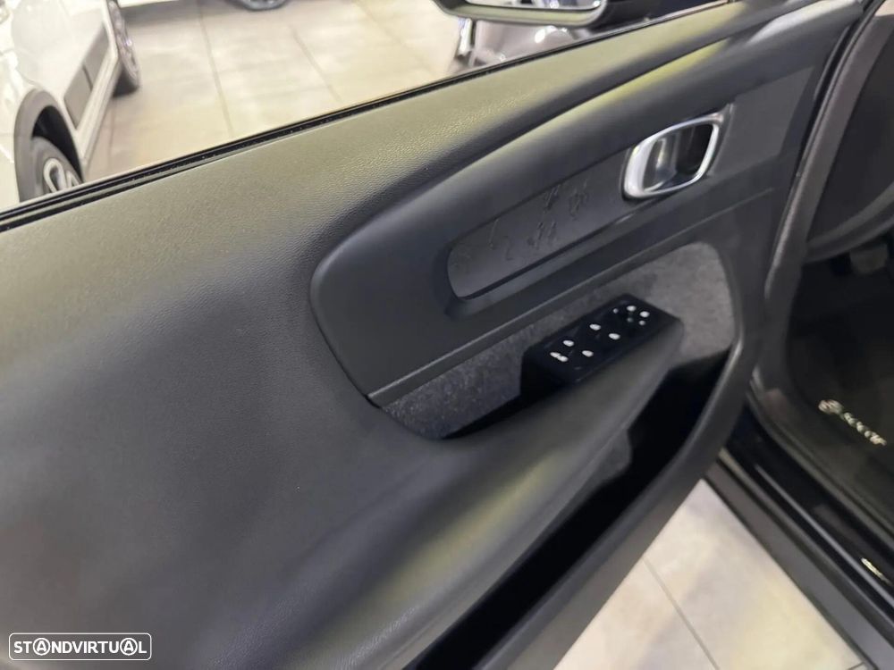 Volvo XC 40 1.5 T2 Core Auto - 26