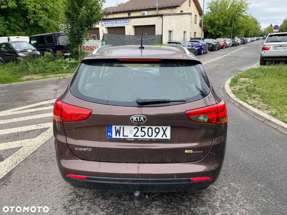 Kia Ceed 1.6 CRDi 128 Platinum Edition - 4