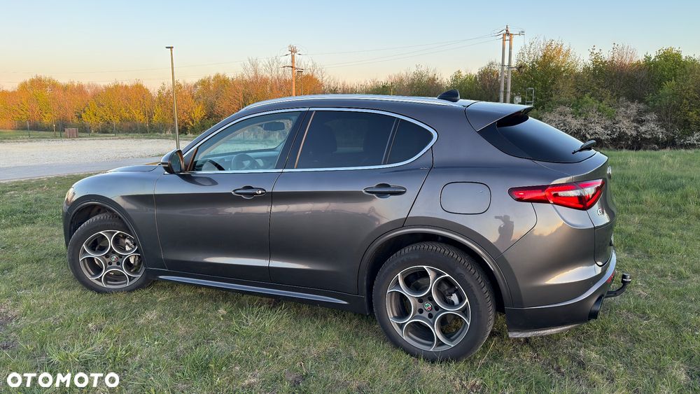 Alfa Romeo Stelvio 2.0 Turbo 16V AT8-Q4 Super - 10