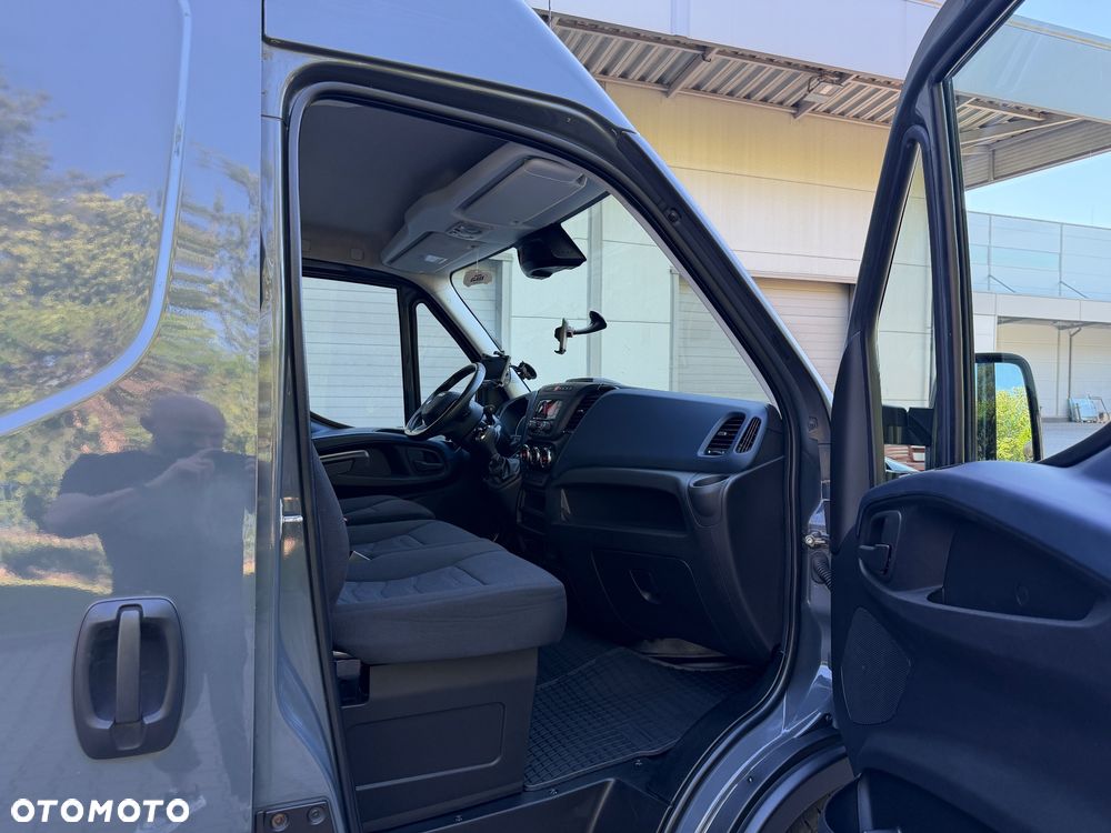 Iveco DAILY 35S18 - 24