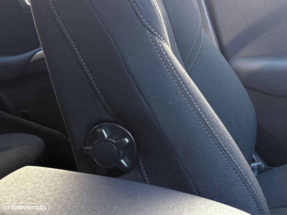 Volvo V40 2.0 D2 Kinetic - 31