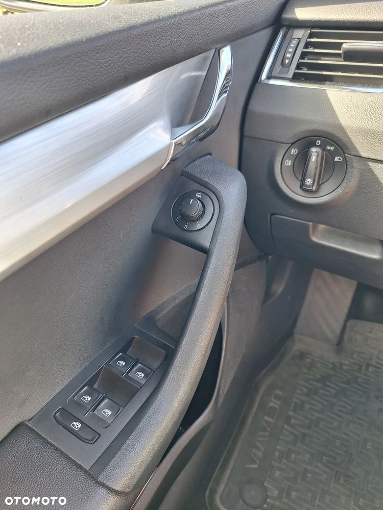 Skoda Octavia 2.0 TDI Ambition - 14