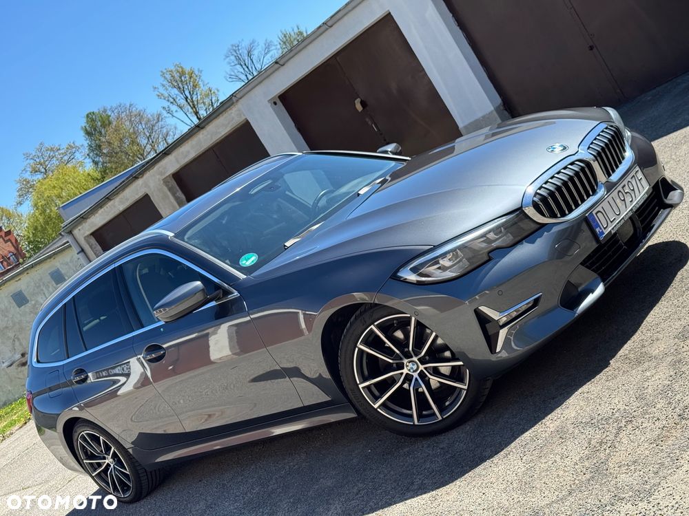 BMW Seria 3 320d Luxury Line - 34