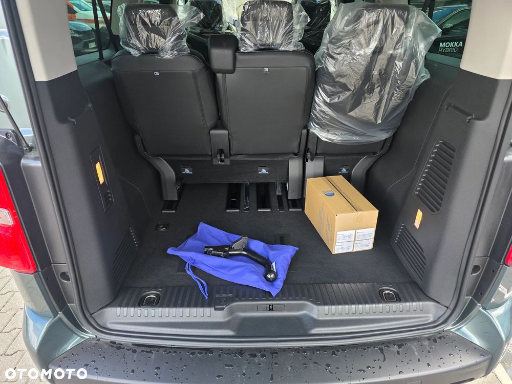 Peugeot Traveller 2.2 BlueHDi Long Business VIP EAT8 - 9