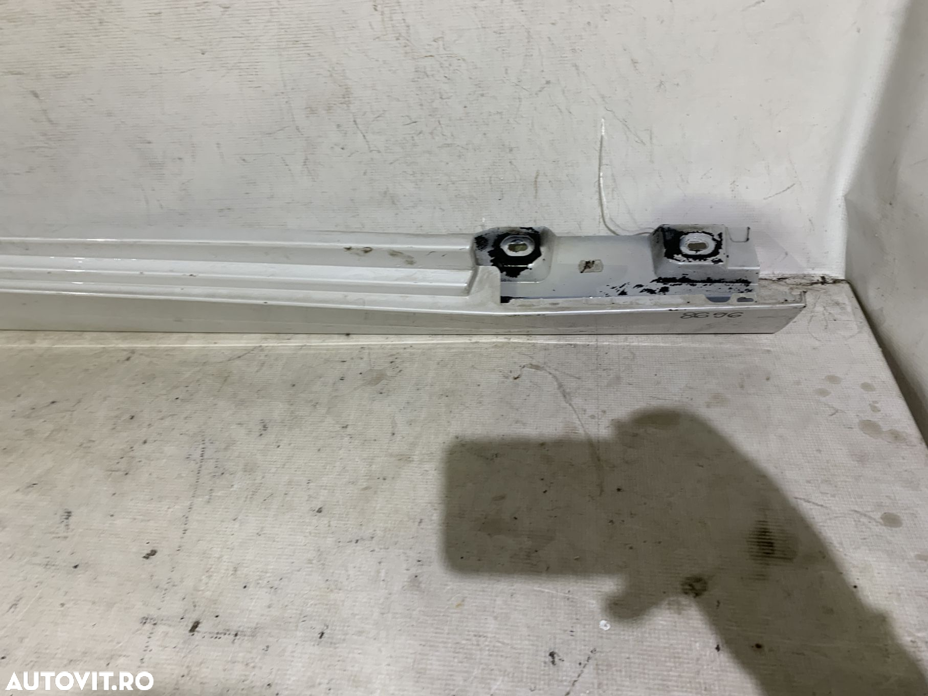 Prag dreapta BMW Seria 5, F10, F11, 2010, 2011, 2012, 2013, 2014, 2015, 2016, cod origine OE 51777184774. - 2