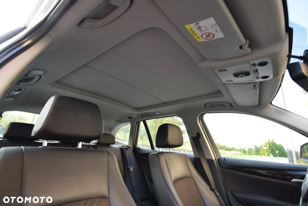 BMW X1 sDrive18d xLine - 26