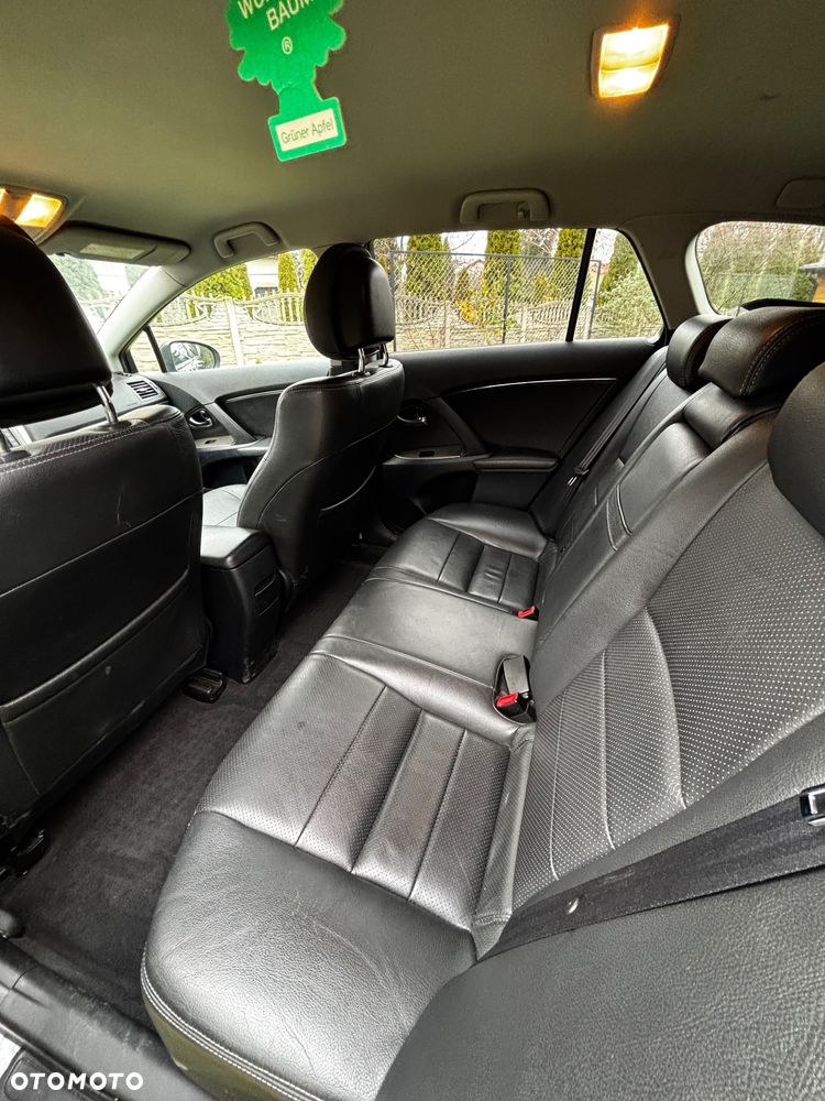 Toyota Avensis 2.0 D-4D - 7