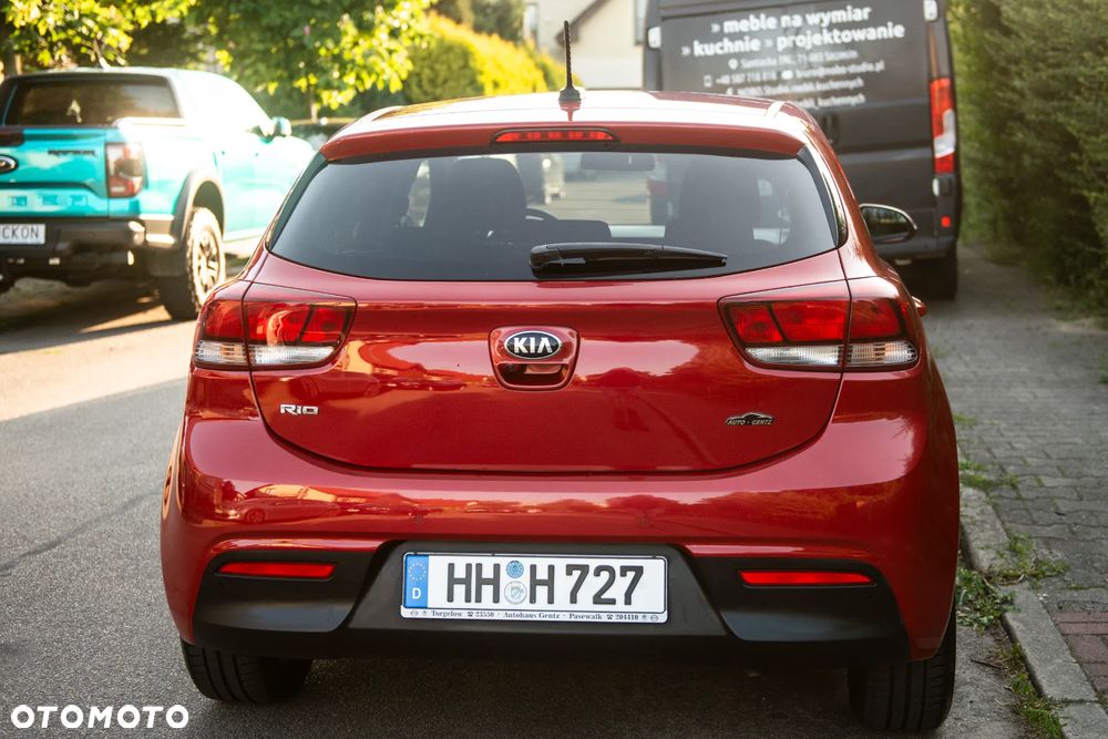 Kia Rio 1.4 Edition 7 - 13