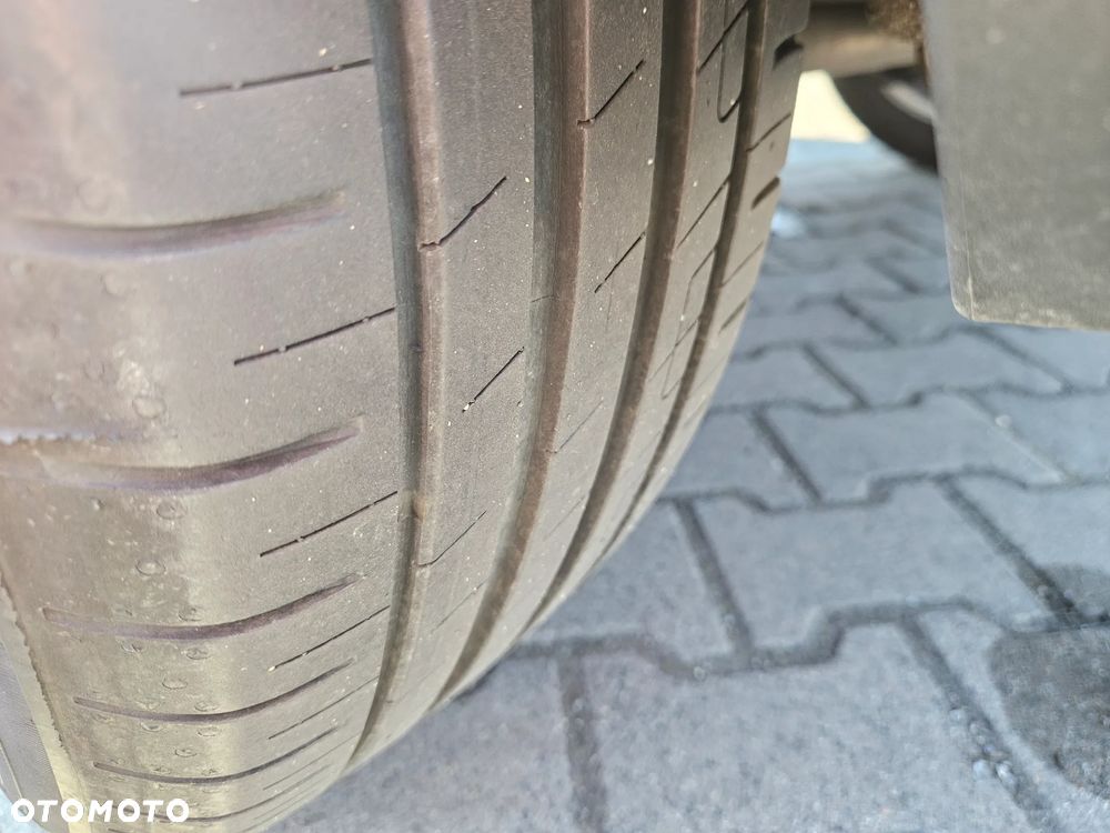 Skoda Karoq 1.5 TSI DSG Tour - 25