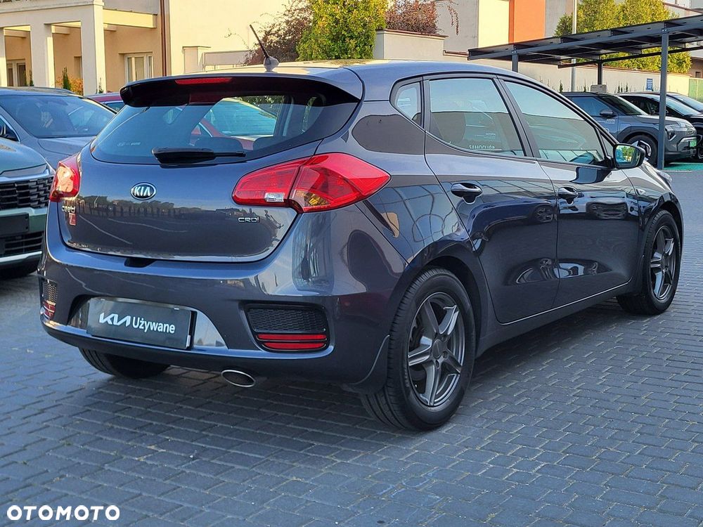Kia Ceed - 4