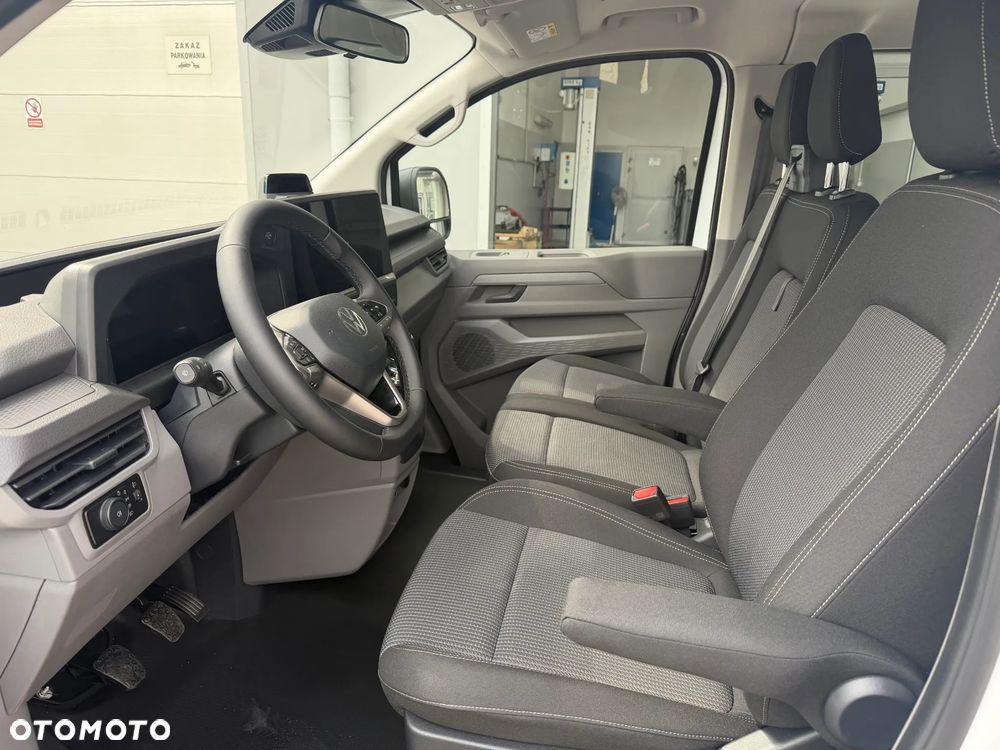 Volkswagen Transporter T7 Skrzyniowy z podwójną kabiną - 6