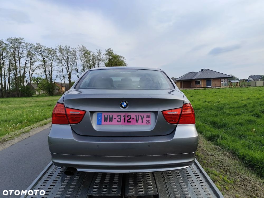 BMW Seria 3 318i Edition Exclusive - 4